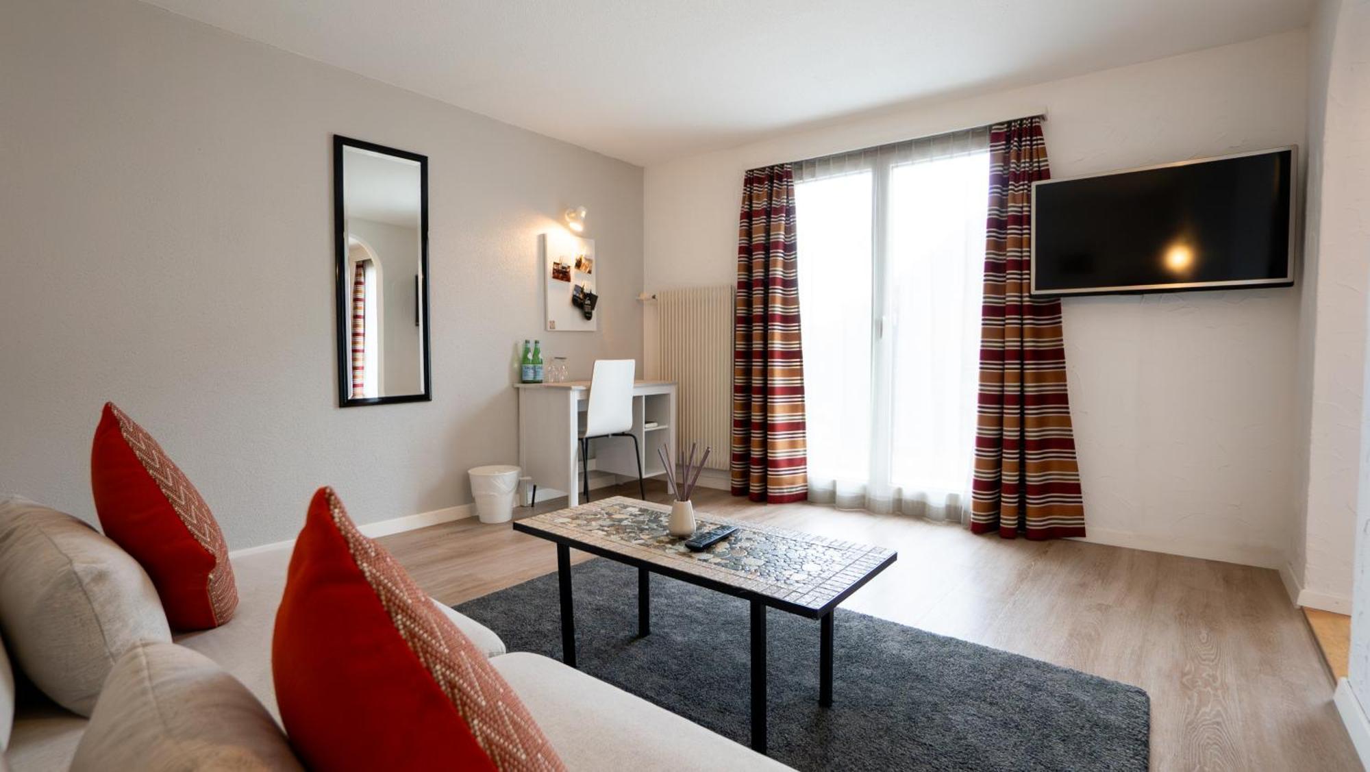 Hotel & Restaurant Roessli Stansstad Zewnętrze zdjęcie